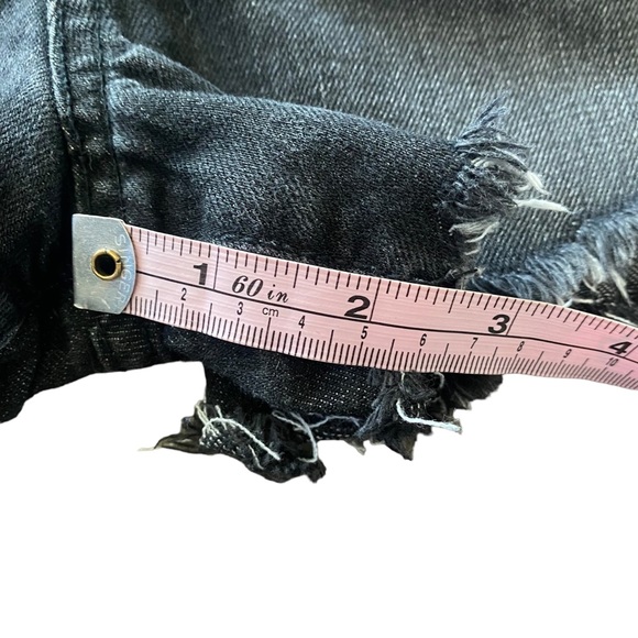 RSQ Vintage High Rise Black Jean Shorts with Raw Hem 3 / W26 - Picture 11 of 11